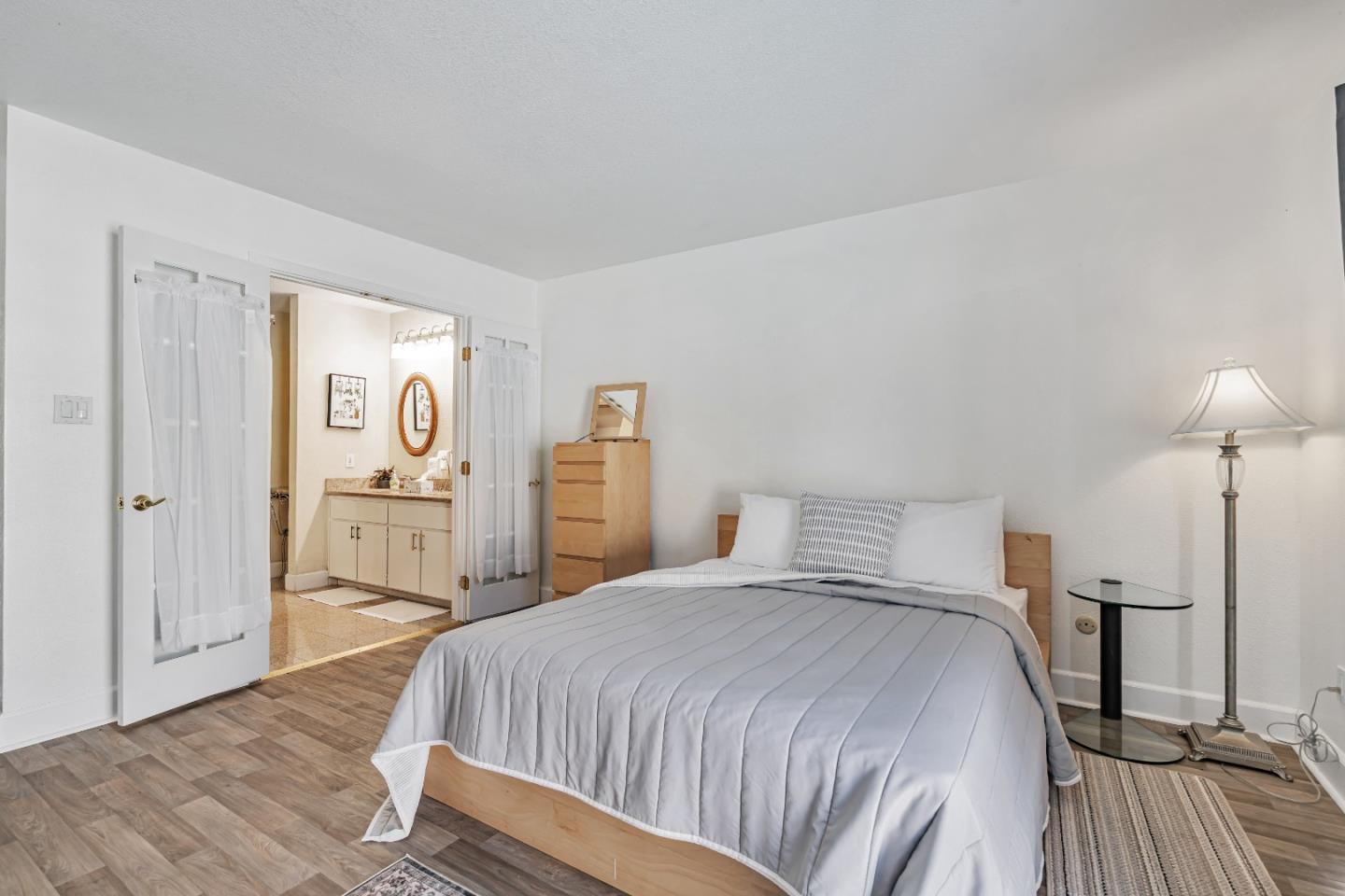 Detail Gallery Image 10 of 20 For 1019 Westview Dr, Napa,  CA 94558 - 4 Beds | 2/1 Baths