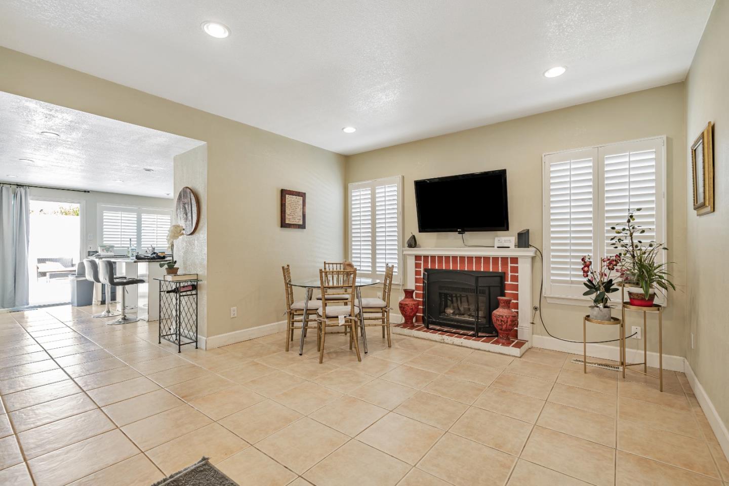 Detail Gallery Image 7 of 20 For 1019 Westview Dr, Napa,  CA 94558 - 4 Beds | 2/1 Baths