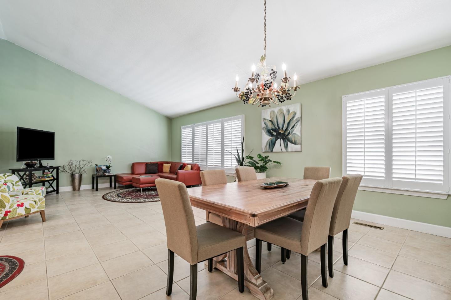 Detail Gallery Image 9 of 20 For 1019 Westview Dr, Napa,  CA 94558 - 4 Beds | 2/1 Baths