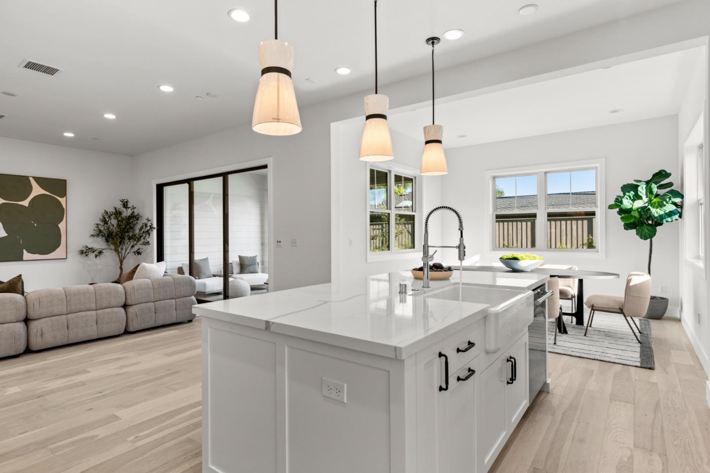 Detail Gallery Image 14 of 50 For 1566 Larkspur Dr, San Jose,  CA 95125 - 5 Beds | 4/1 Baths