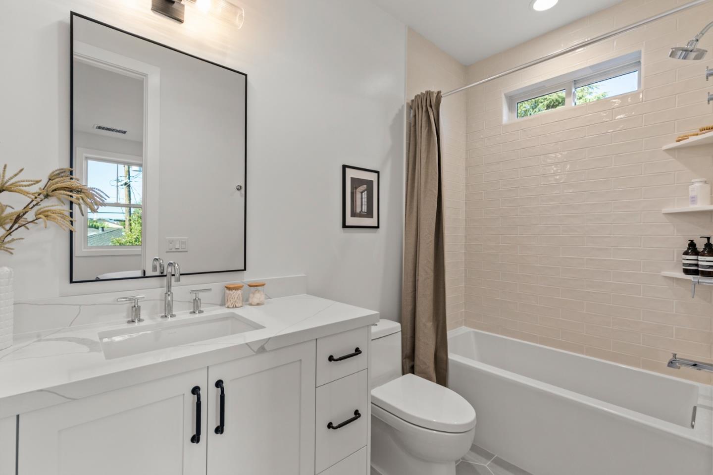 Detail Gallery Image 29 of 50 For 1566 Larkspur Dr, San Jose,  CA 95125 - 5 Beds | 4/1 Baths