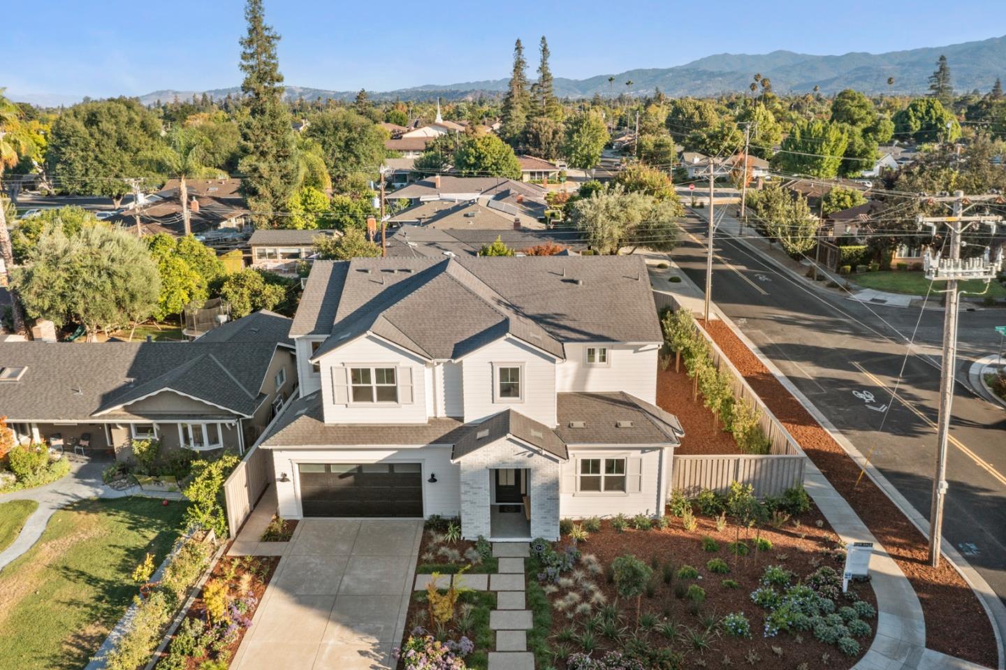 Detail Gallery Image 46 of 50 For 1566 Larkspur Dr, San Jose,  CA 95125 - 5 Beds | 4/1 Baths