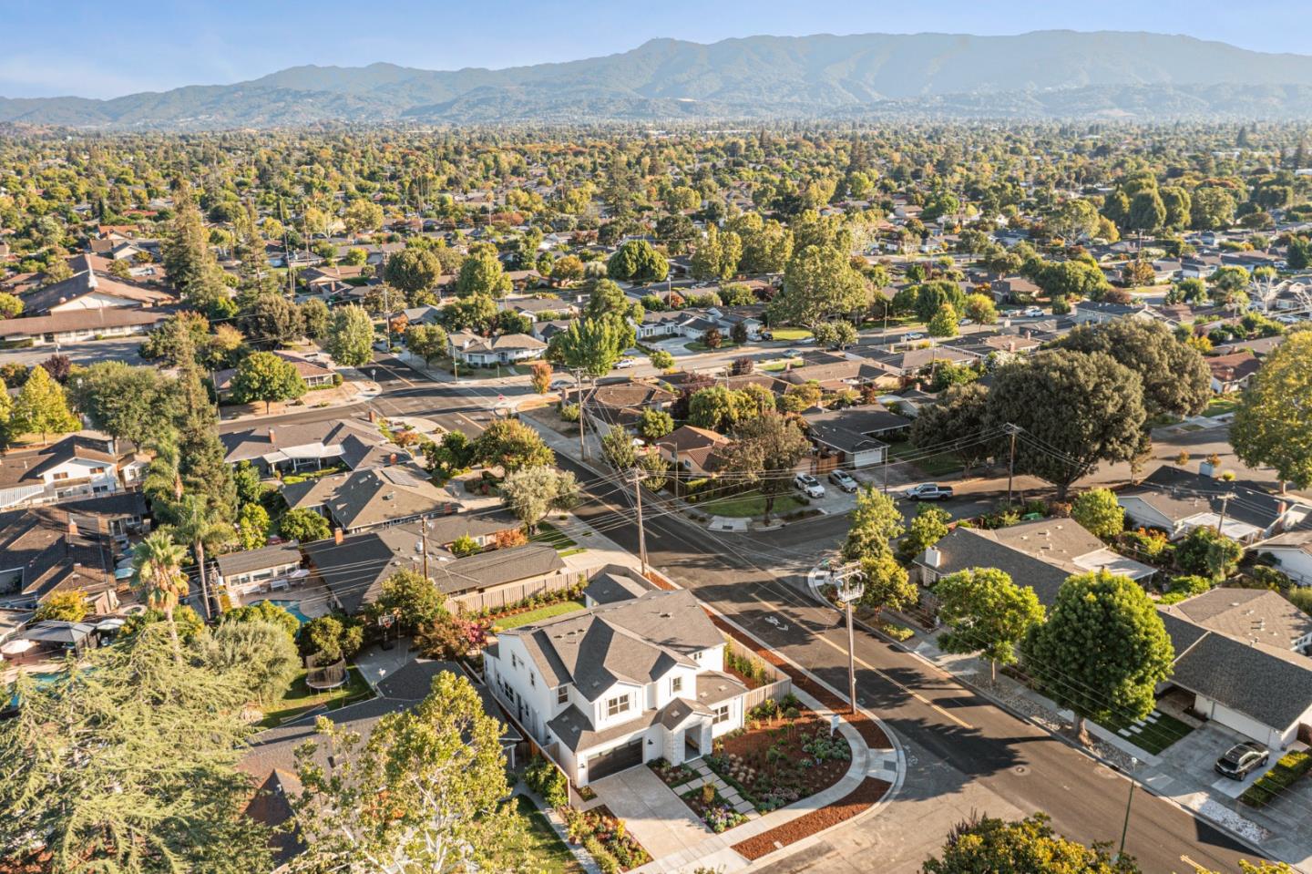 Detail Gallery Image 47 of 50 For 1566 Larkspur Dr, San Jose,  CA 95125 - 5 Beds | 4/1 Baths