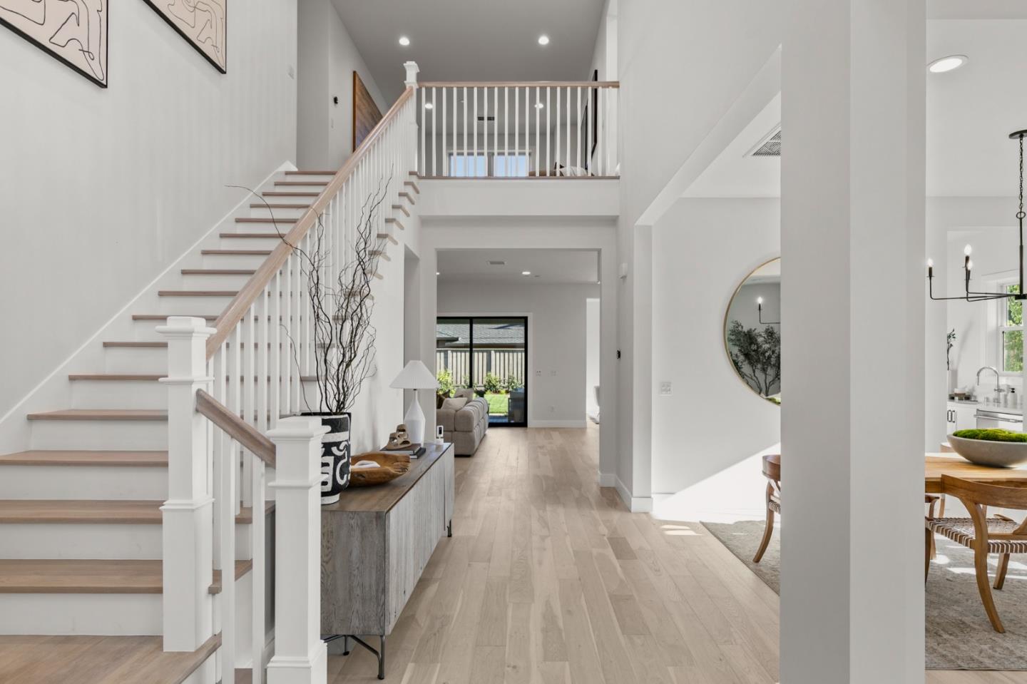 Detail Gallery Image 5 of 50 For 1566 Larkspur Dr, San Jose,  CA 95125 - 5 Beds | 4/1 Baths
