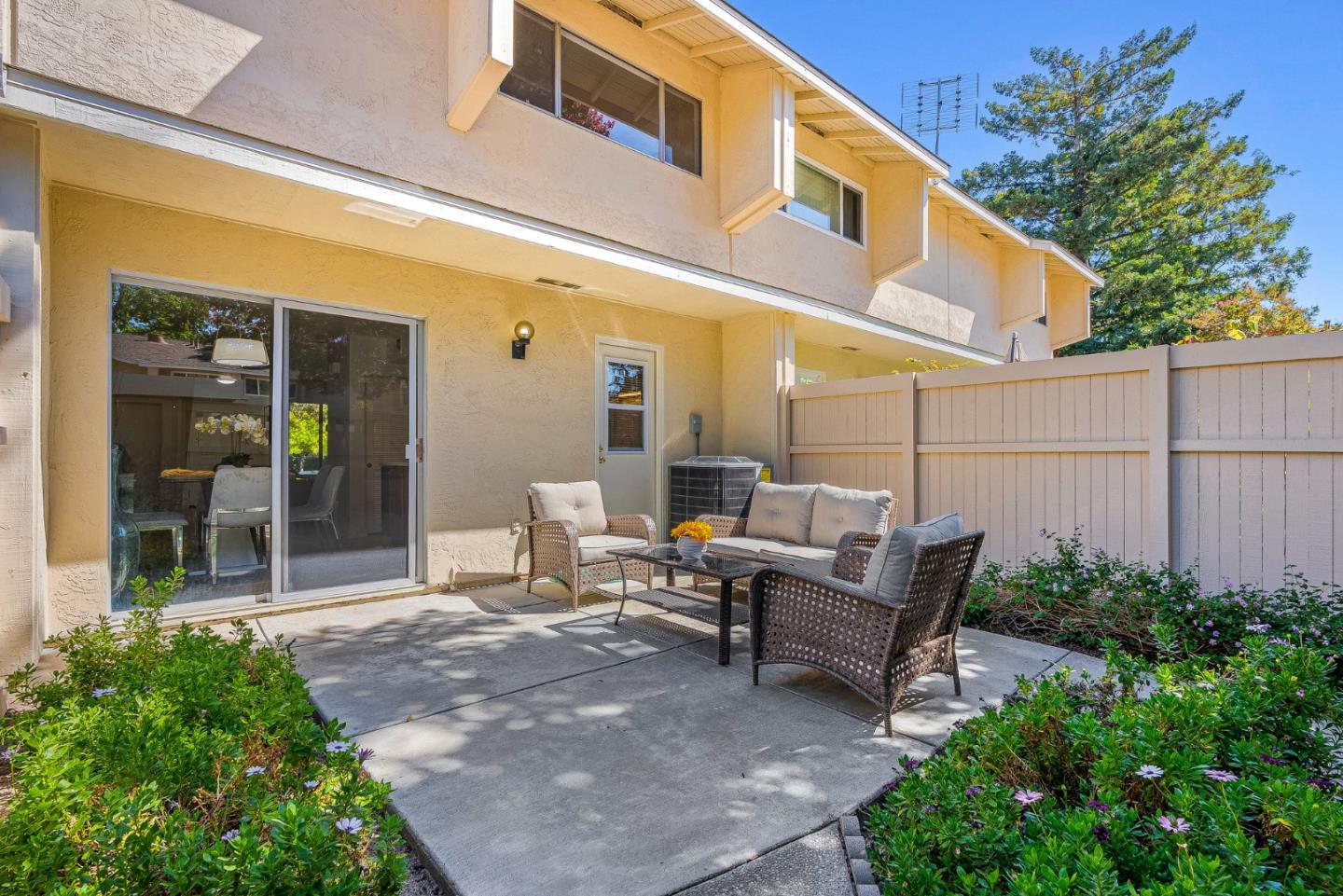 Detail Gallery Image 29 of 47 For 1273 Picasso Dr, Sunnyvale,  CA 94087 - 2 Beds | 1/1 Baths