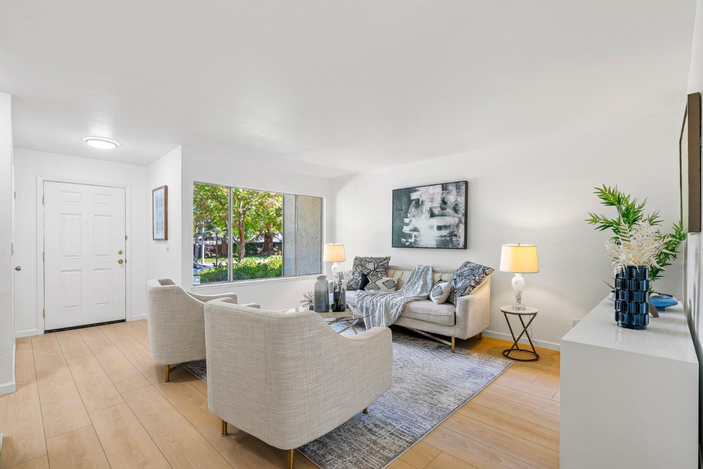 Detail Gallery Image 9 of 47 For 1273 Picasso Dr, Sunnyvale,  CA 94087 - 2 Beds | 1/1 Baths