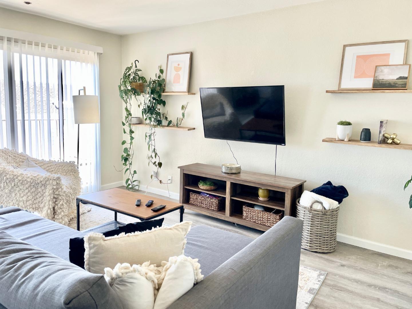 Detail Gallery Image 16 of 21 For 7039 Geary Blvd, San Francisco,  CA 94121 - 6 Beds | 6 Baths