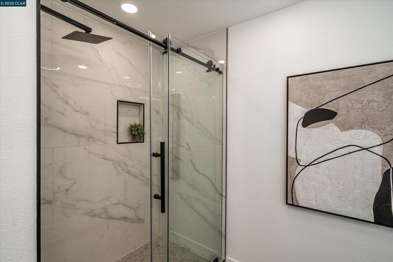 Detail Gallery Image 12 of 17 For 409 Norris Canyon Ter, San Ramon,  CA 94583 - 2 Beds | 1 Baths
