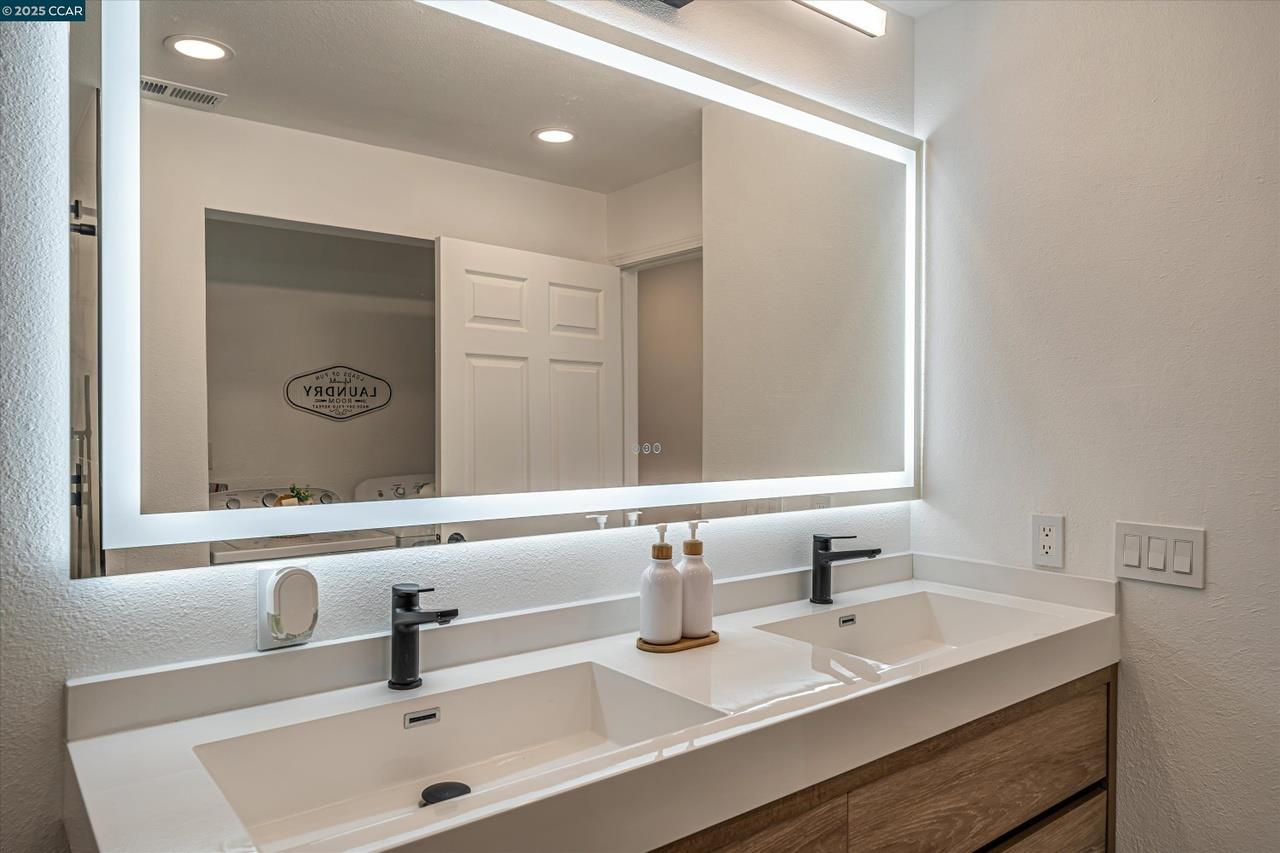 Detail Gallery Image 13 of 17 For 409 Norris Canyon Ter, San Ramon,  CA 94583 - 2 Beds | 1 Baths