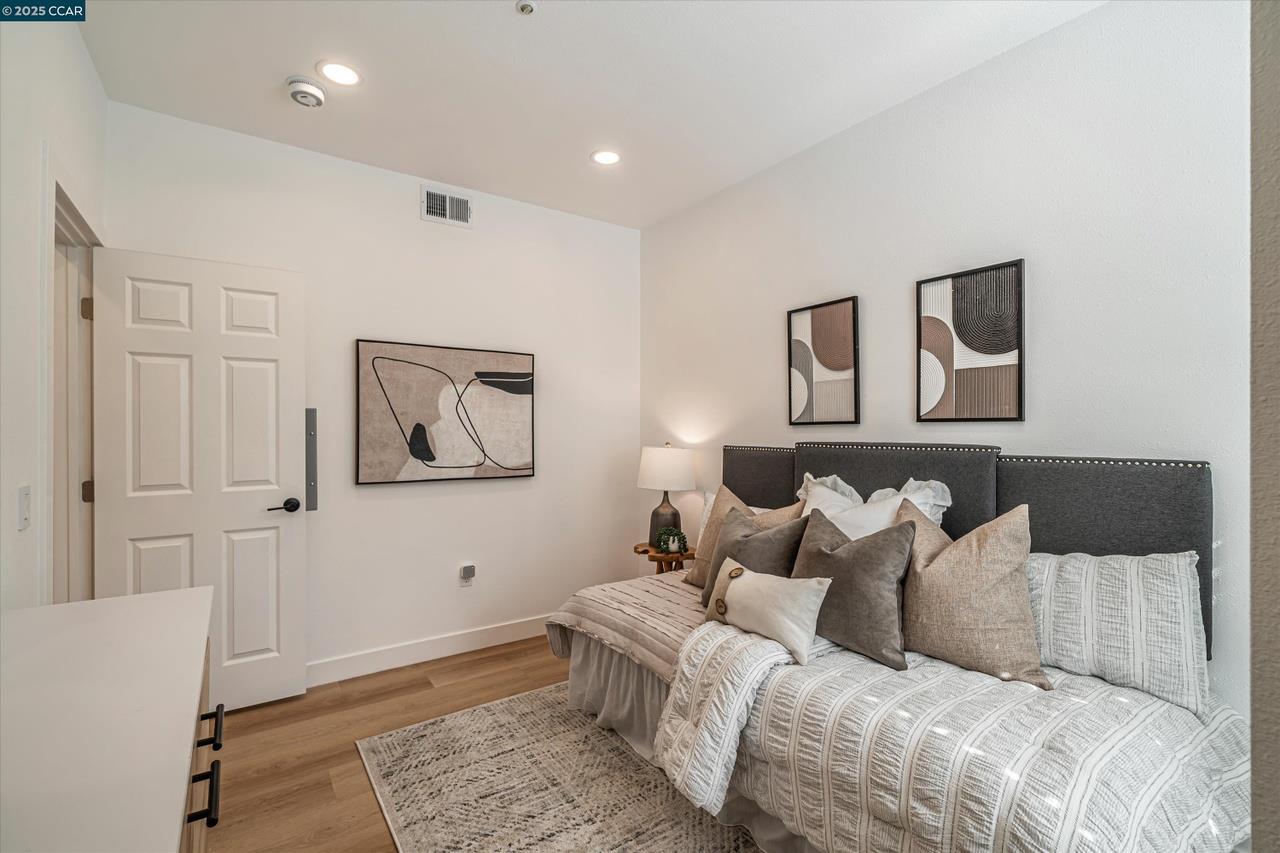 Detail Gallery Image 6 of 17 For 409 Norris Canyon Ter, San Ramon,  CA 94583 - 2 Beds | 1 Baths