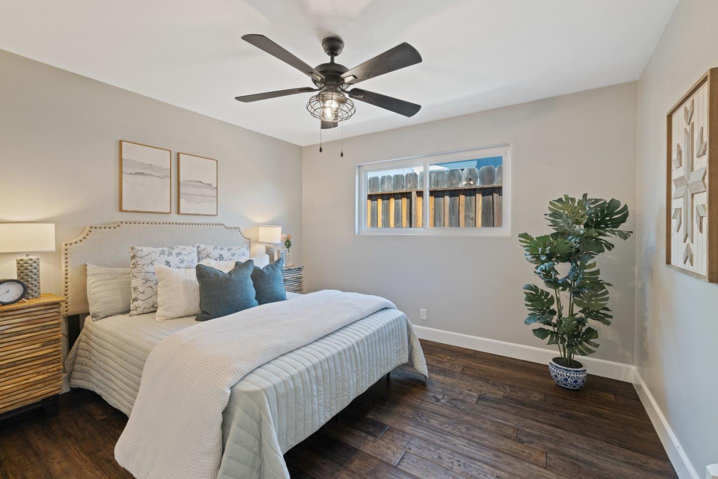 Detail Gallery Image 19 of 75 For 1640 Sunset Dr, Hollister,  CA 95023 - 3 Beds | 2 Baths