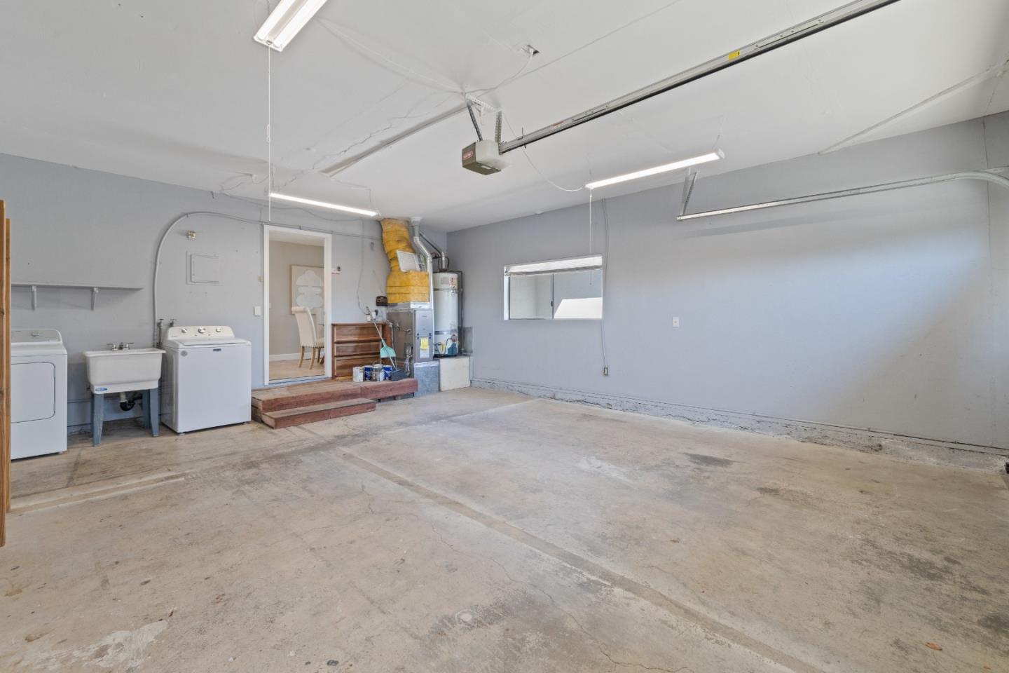 Detail Gallery Image 27 of 75 For 1640 Sunset Dr, Hollister,  CA 95023 - 3 Beds | 2 Baths