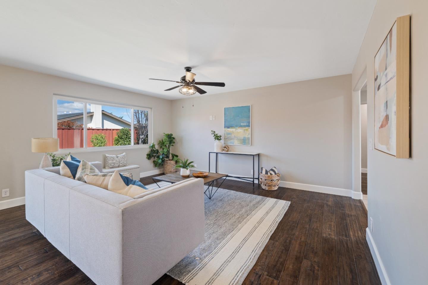 Detail Gallery Image 5 of 75 For 1640 Sunset Dr, Hollister,  CA 95023 - 3 Beds | 2 Baths