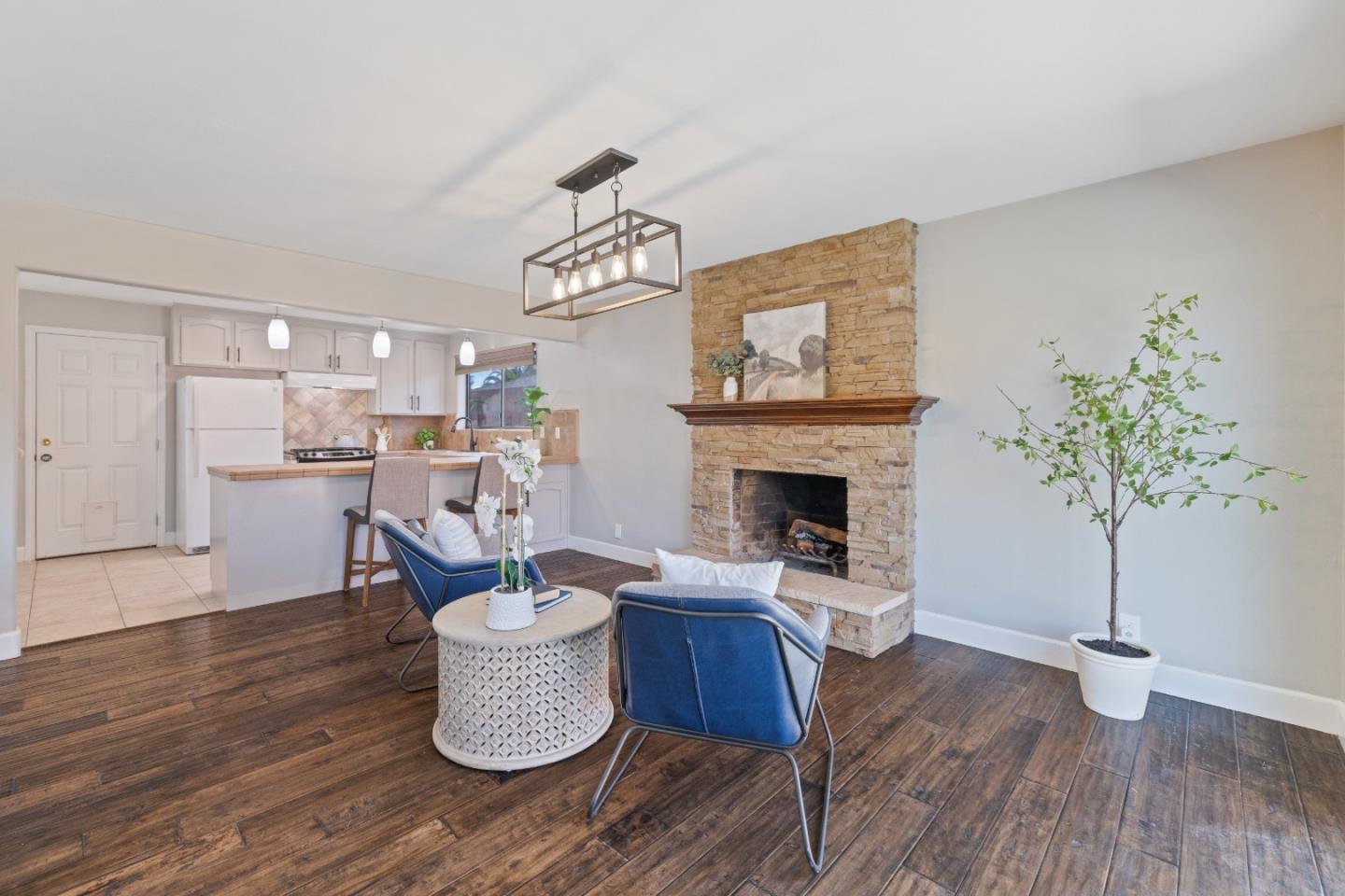 Detail Gallery Image 7 of 75 For 1640 Sunset Dr, Hollister,  CA 95023 - 3 Beds | 2 Baths
