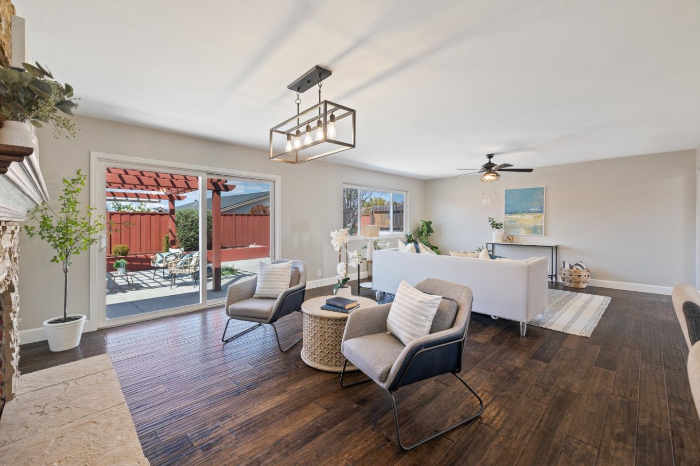 Detail Gallery Image 9 of 75 For 1640 Sunset Dr, Hollister,  CA 95023 - 3 Beds | 2 Baths