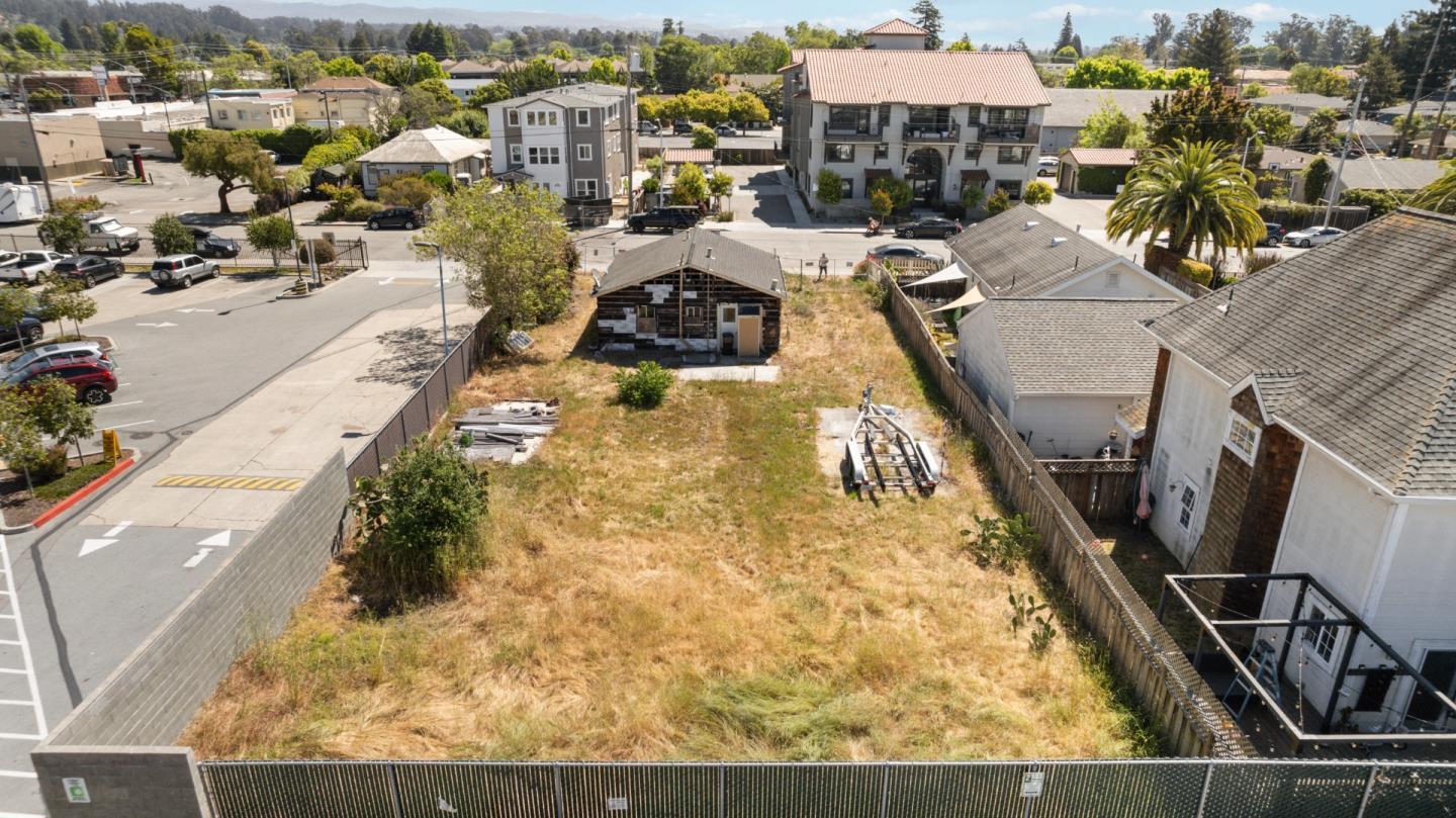 Detail Gallery Image 6 of 24 For 719 Darwin St, Santa Cruz,  CA 95062 - – Beds | – Baths