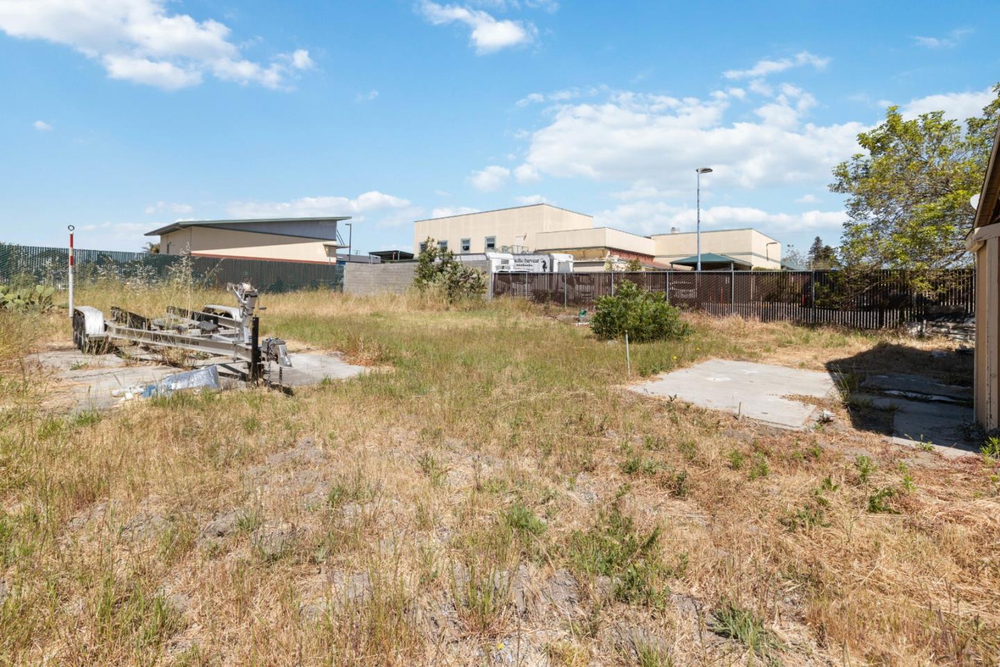Detail Gallery Image 8 of 24 For 719 Darwin St, Santa Cruz,  CA 95062 - – Beds | – Baths