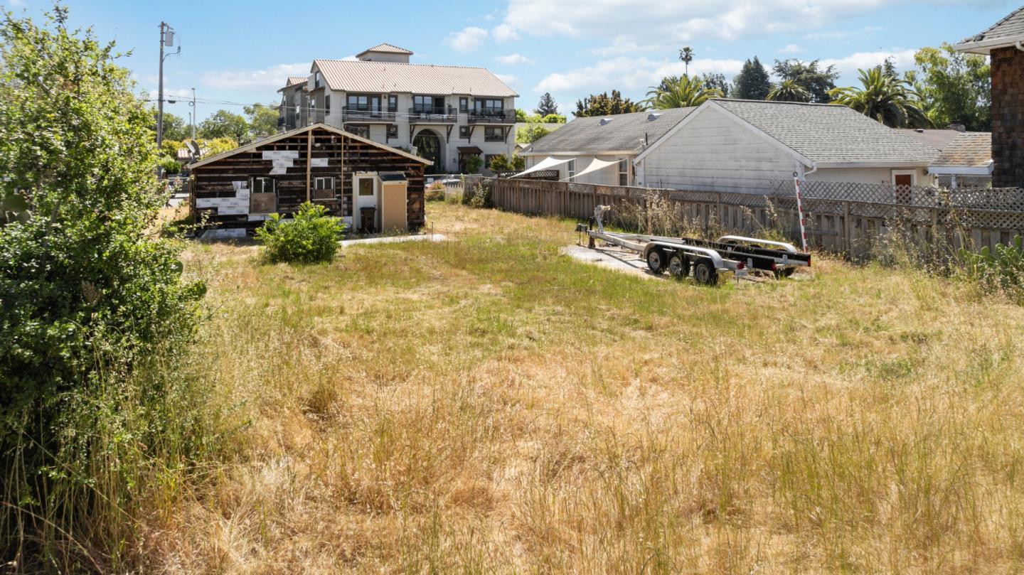 Detail Gallery Image 9 of 24 For 719 Darwin St, Santa Cruz,  CA 95062 - – Beds | – Baths