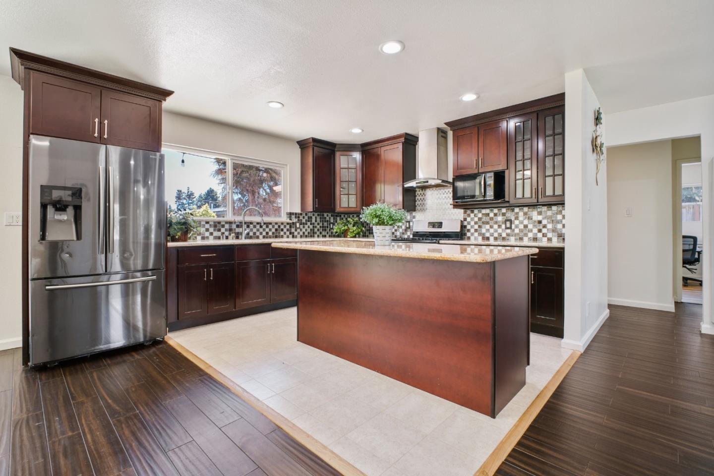 Detail Gallery Image 10 of 23 For 35563 Linda Dr, Fremont,  CA 94536 - 3 Beds | 2 Baths
