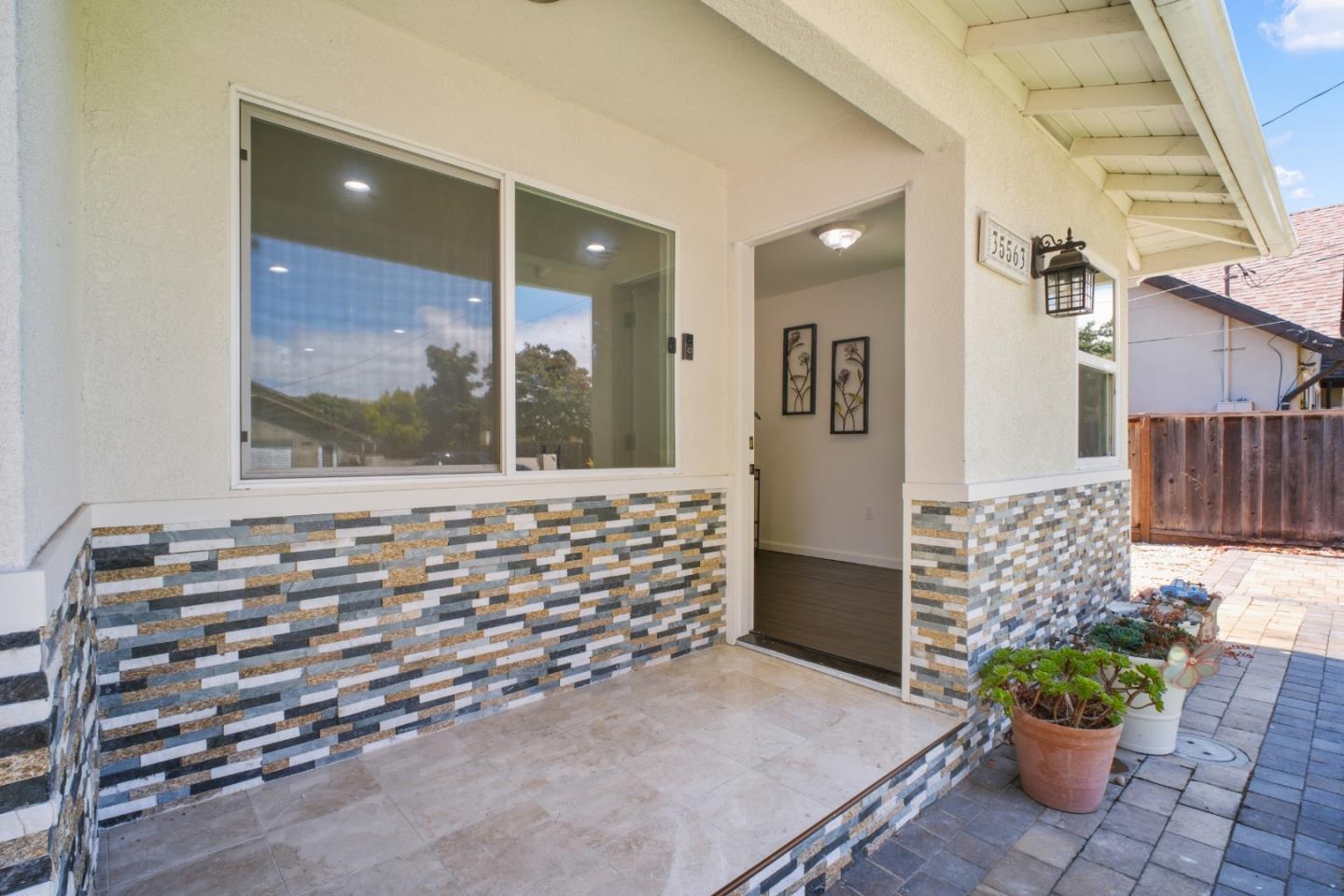 Detail Gallery Image 3 of 23 For 35563 Linda Dr, Fremont,  CA 94536 - 3 Beds | 2 Baths