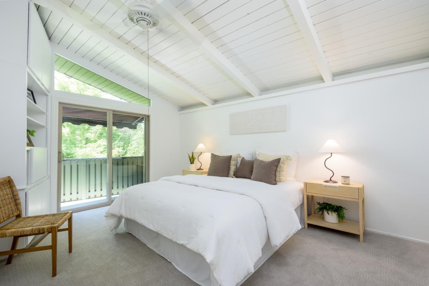 Detail Gallery Image 12 of 17 For 278 Monroe Dr #35,  Mountain View,  CA 94040 - 2 Beds | 1 Baths