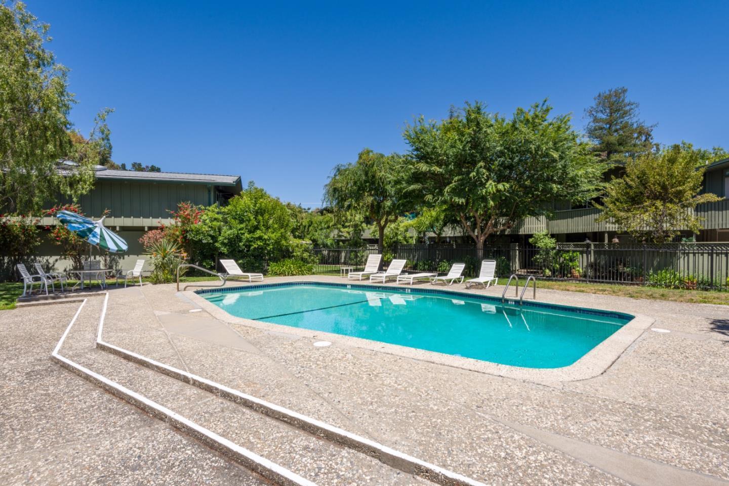 Detail Gallery Image 17 of 17 For 278 Monroe Dr #35,  Mountain View,  CA 94040 - 2 Beds | 1 Baths