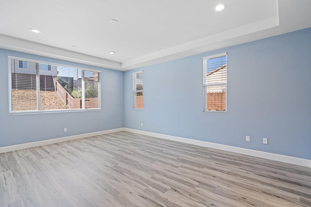Detail Gallery Image 22 of 47 For 10 Hospital Rd, Hollister,  CA 95023 - 5 Beds | 2/1 Baths