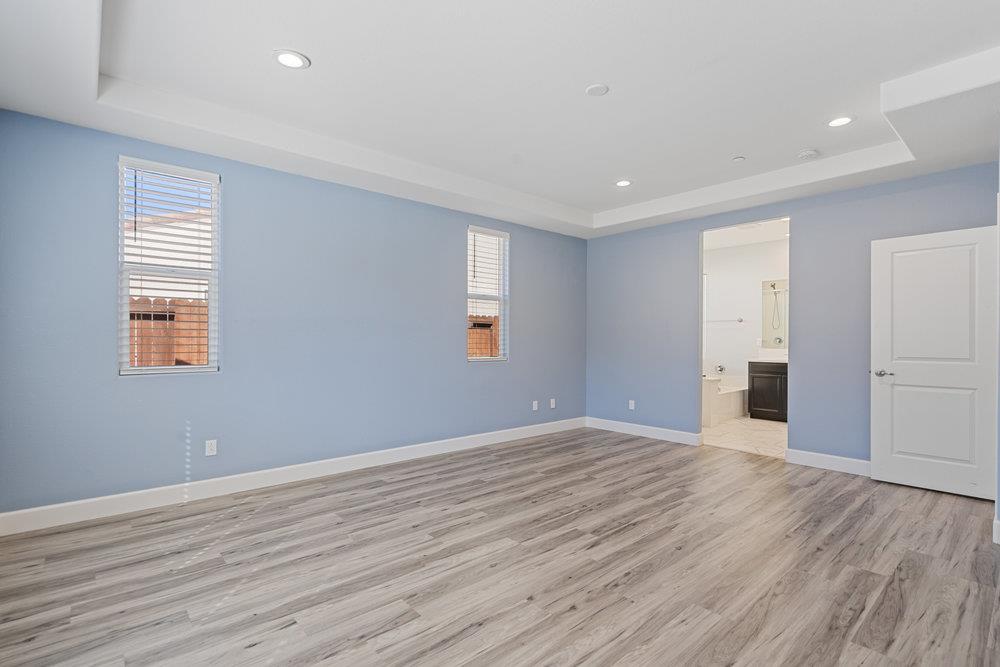 Detail Gallery Image 23 of 47 For 10 Hospital Rd, Hollister,  CA 95023 - 5 Beds | 2/1 Baths