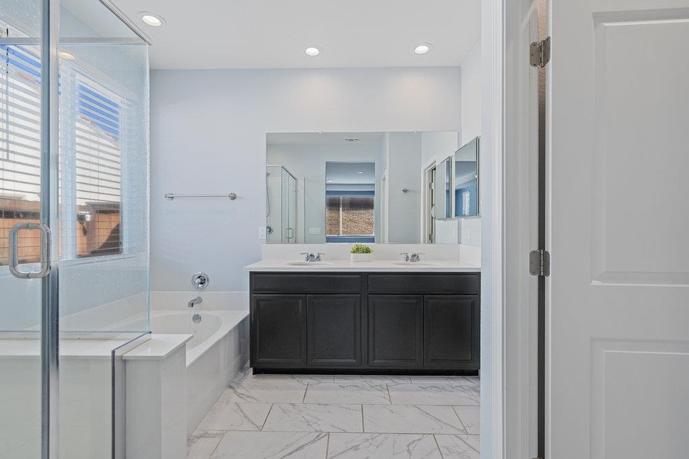 Detail Gallery Image 24 of 47 For 10 Hospital Rd, Hollister,  CA 95023 - 5 Beds | 2/1 Baths
