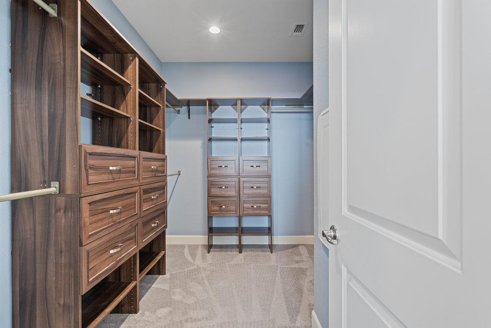 Detail Gallery Image 26 of 47 For 10 Hospital Rd, Hollister,  CA 95023 - 5 Beds | 2/1 Baths