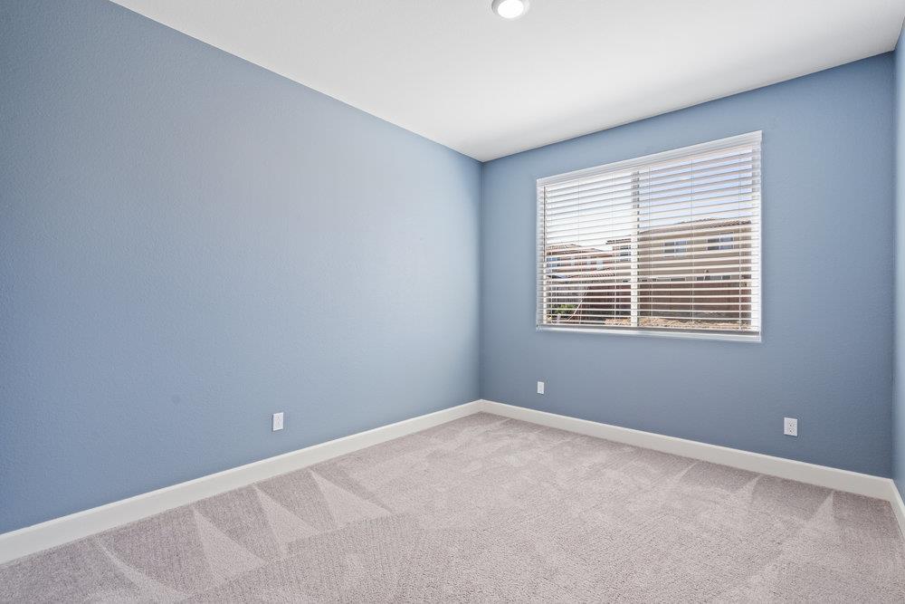 Detail Gallery Image 29 of 47 For 10 Hospital Rd, Hollister,  CA 95023 - 5 Beds | 2/1 Baths