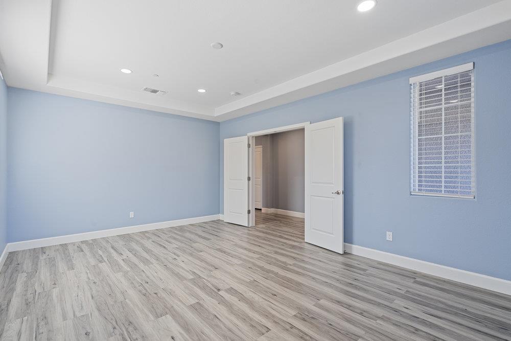 Detail Gallery Image 6 of 47 For 10 Hospital Rd, Hollister,  CA 95023 - 5 Beds | 2/1 Baths