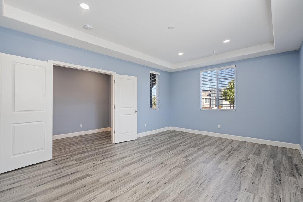 Detail Gallery Image 7 of 47 For 10 Hospital Rd, Hollister,  CA 95023 - 5 Beds | 2/1 Baths