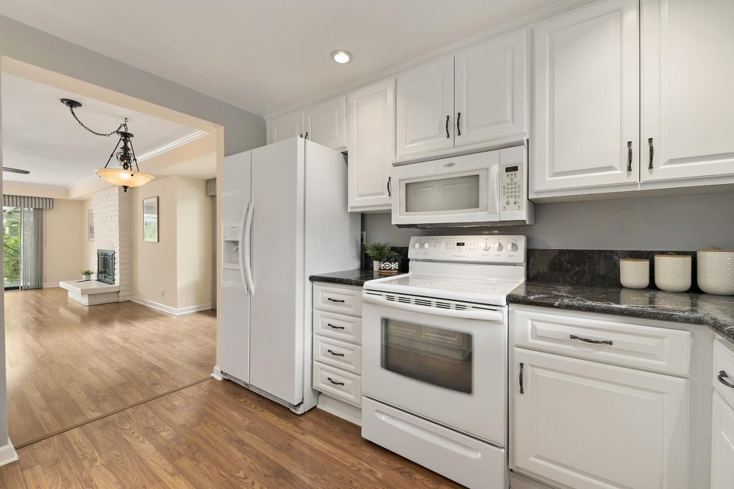 Detail Gallery Image 14 of 34 For 5336 Cribari Gln, San Jose,  CA 95135 - 2 Beds | 1 Baths