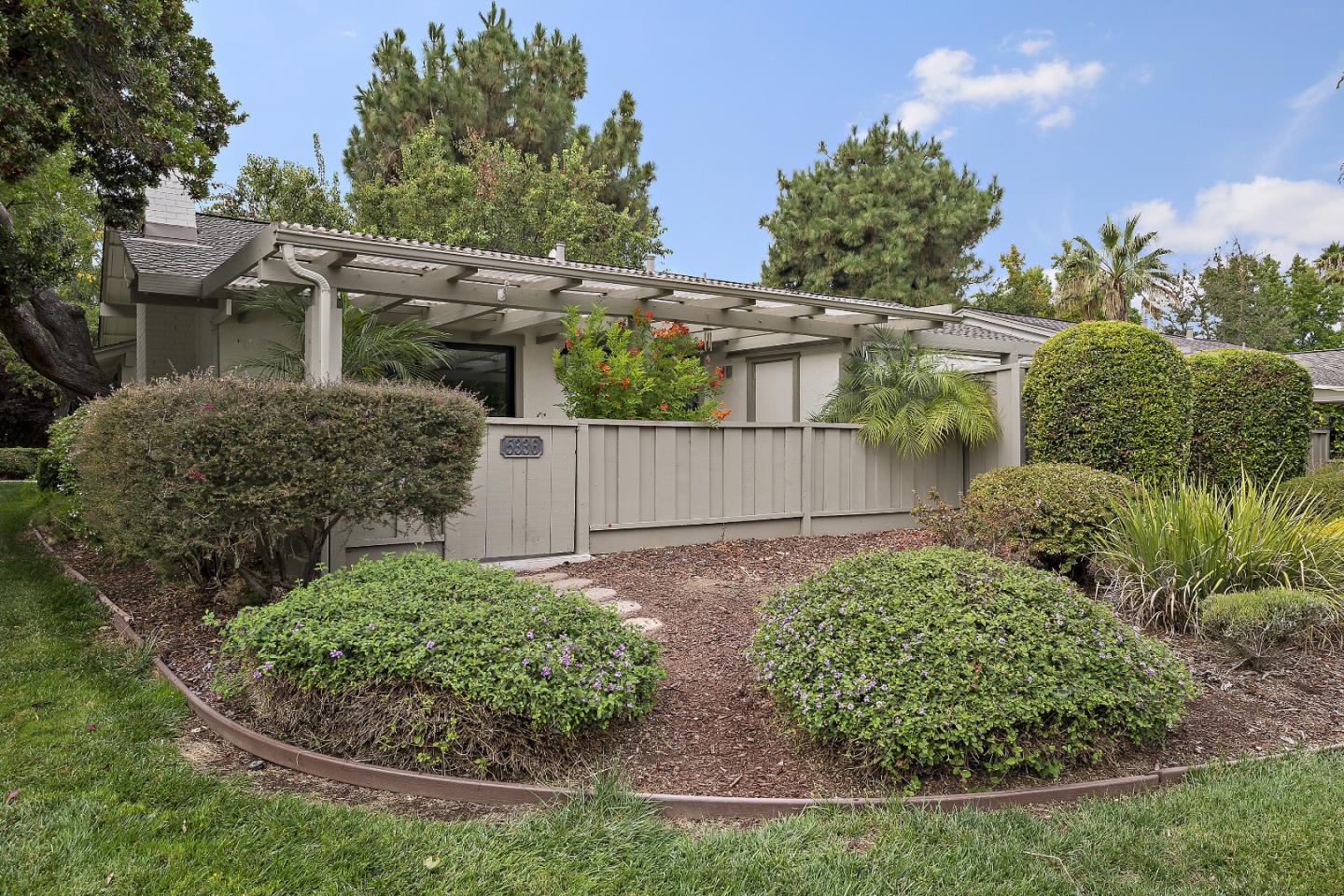 Detail Gallery Image 23 of 34 For 5336 Cribari Gln, San Jose,  CA 95135 - 2 Beds | 1 Baths