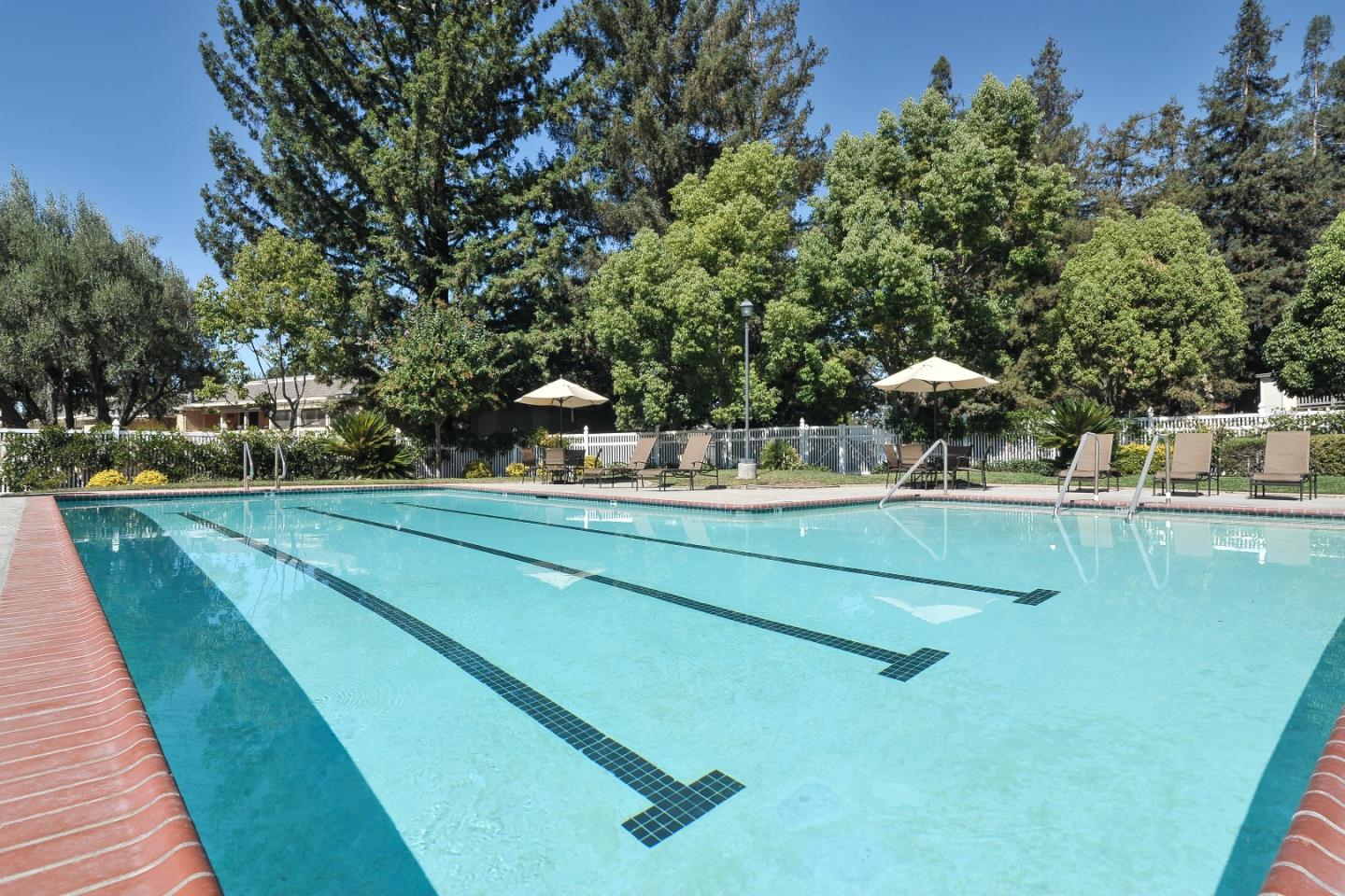 Detail Gallery Image 5 of 6 For 5336 Cribari Gln, San Jose,  CA 95135 - 2 Beds | 1 Baths