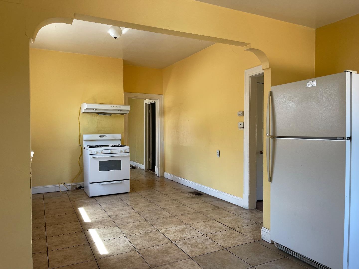 Detail Gallery Image 3 of 8 For 1072 Vine St, San Jose,  CA 95110 - 2 Beds | 1 Baths