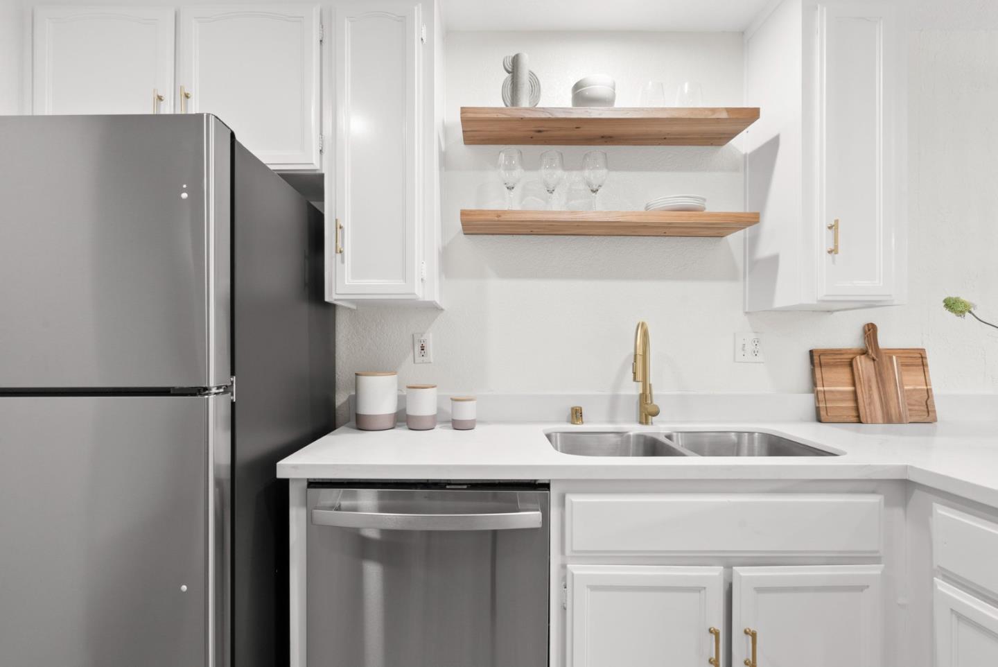 Detail Gallery Image 12 of 58 For 866 Apricot Ave #C,  Campbell,  CA 95008 - 2 Beds | 2 Baths