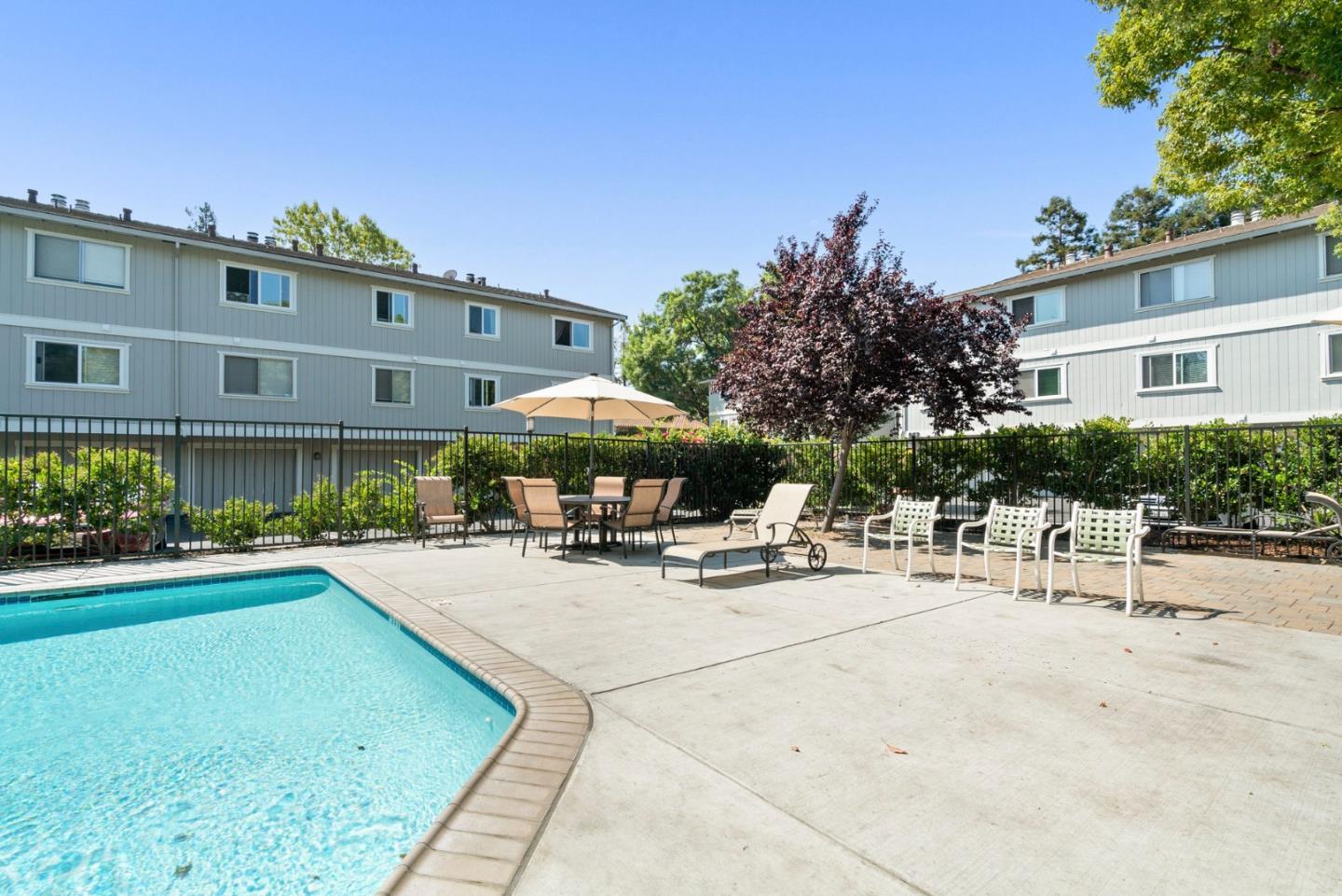 Detail Gallery Image 35 of 58 For 866 Apricot Ave #C,  Campbell,  CA 95008 - 2 Beds | 2 Baths