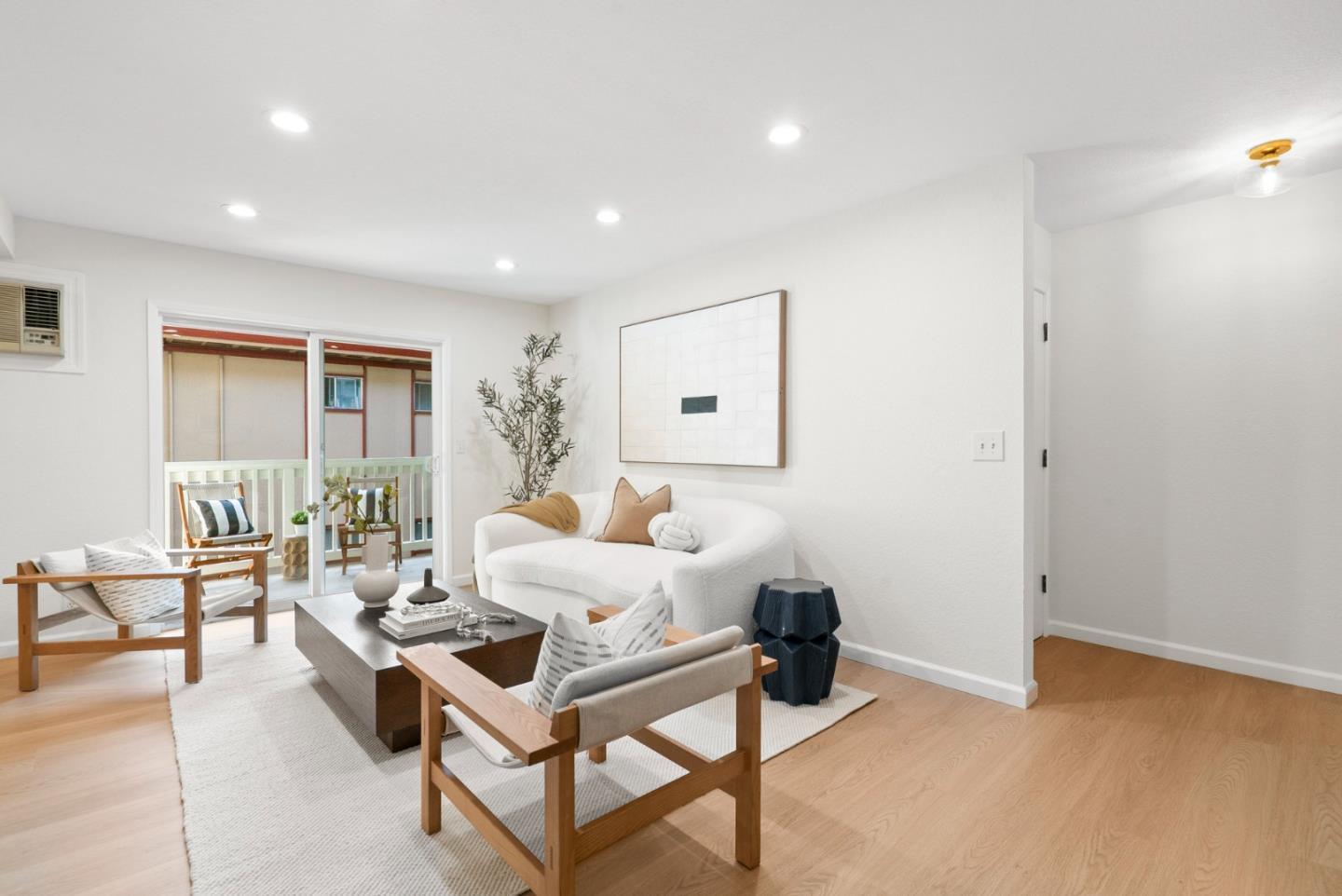 Detail Gallery Image 5 of 58 For 866 Apricot Ave #C,  Campbell,  CA 95008 - 2 Beds | 2 Baths