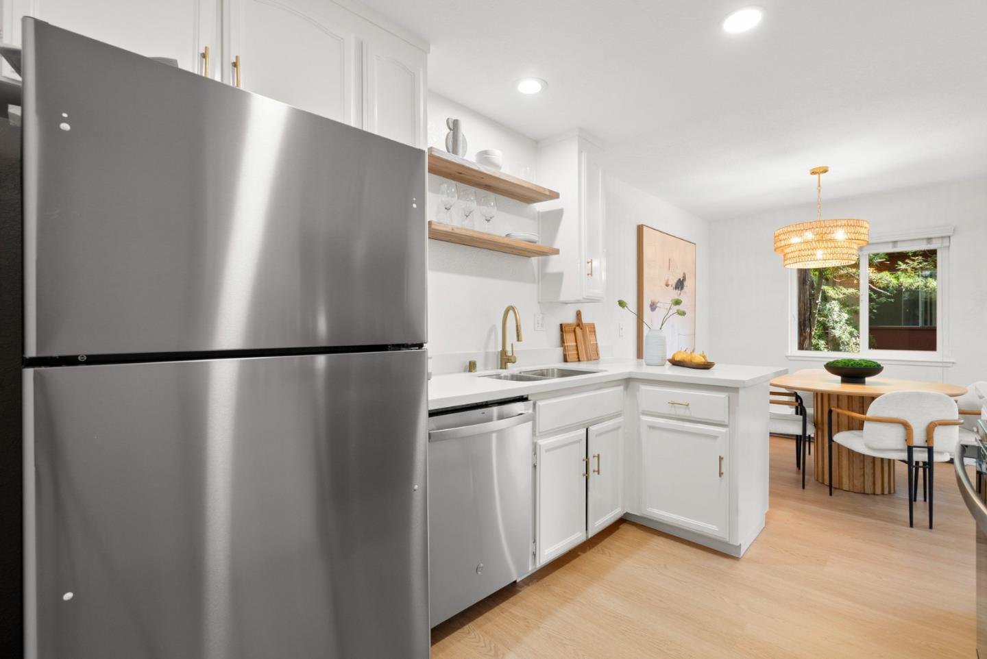 Detail Gallery Image 8 of 58 For 866 Apricot Ave #C,  Campbell,  CA 95008 - 2 Beds | 2 Baths
