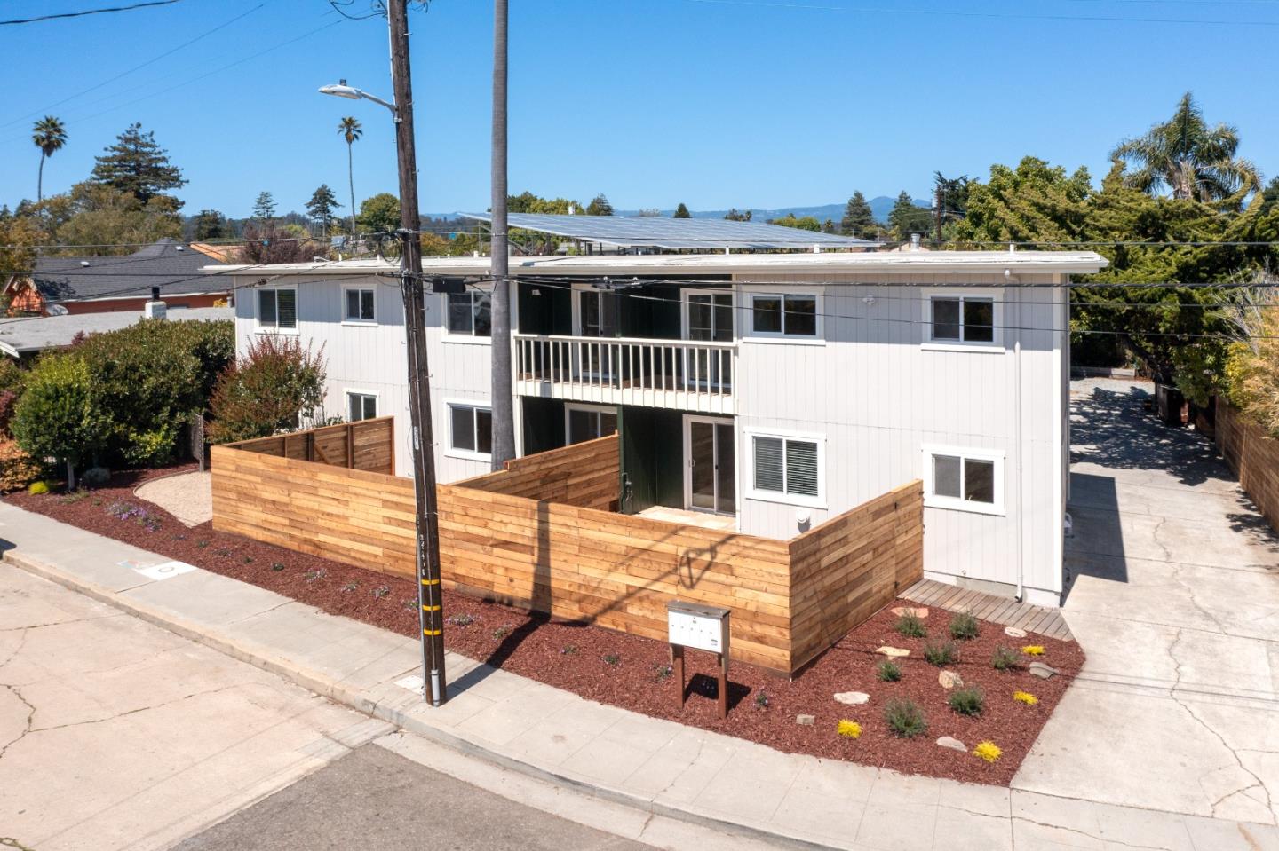 Detail Gallery Image 2 of 42 For 214 S Branciforte Ave, Santa Cruz,  CA 95062 - – Beds | – Baths