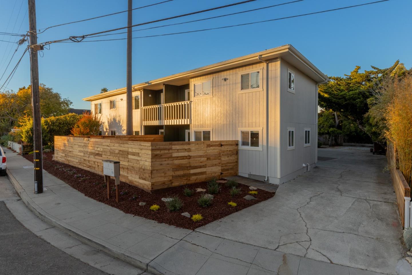 Detail Gallery Image 5 of 42 For 214 S Branciforte Ave, Santa Cruz,  CA 95062 - – Beds | – Baths