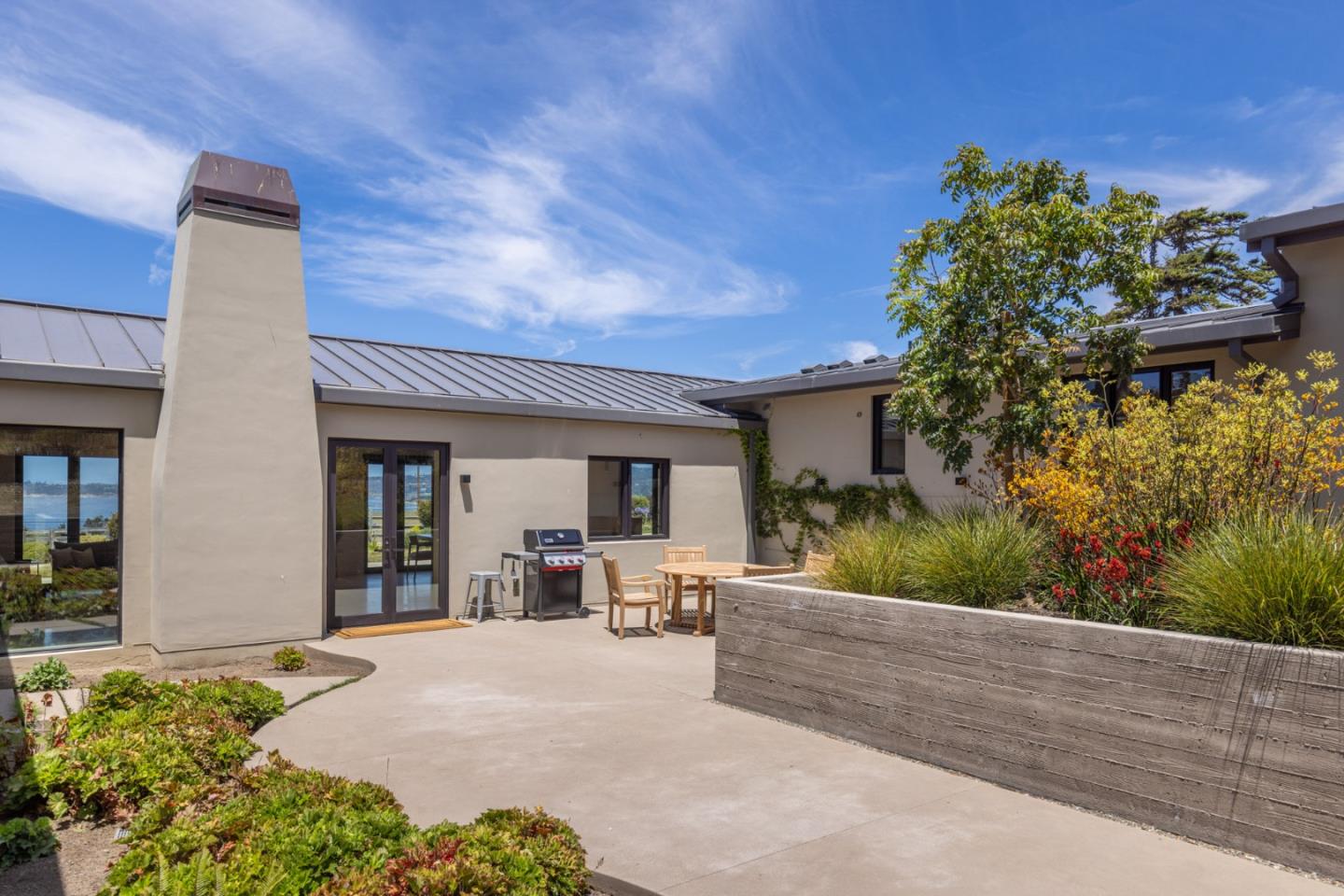 Detail Gallery Image 14 of 33 For 53 Riley Ranch Rd, Carmel,  CA 93923 - 4 Beds | 3/1 Baths