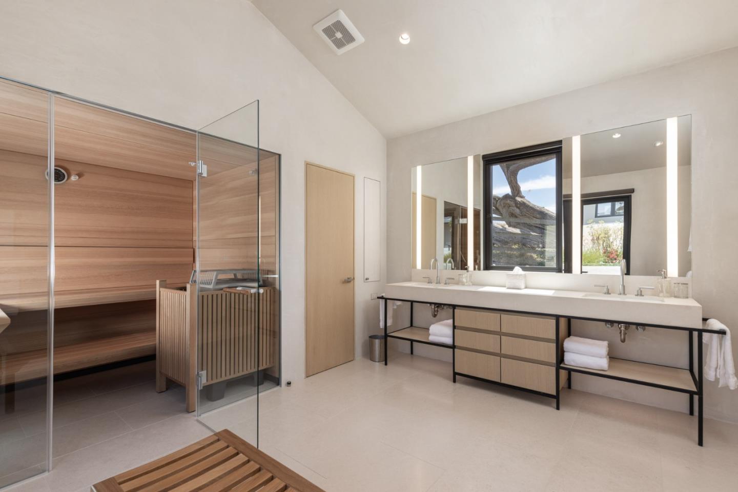 Detail Gallery Image 19 of 33 For 53 Riley Ranch Rd, Carmel,  CA 93923 - 4 Beds | 3/1 Baths