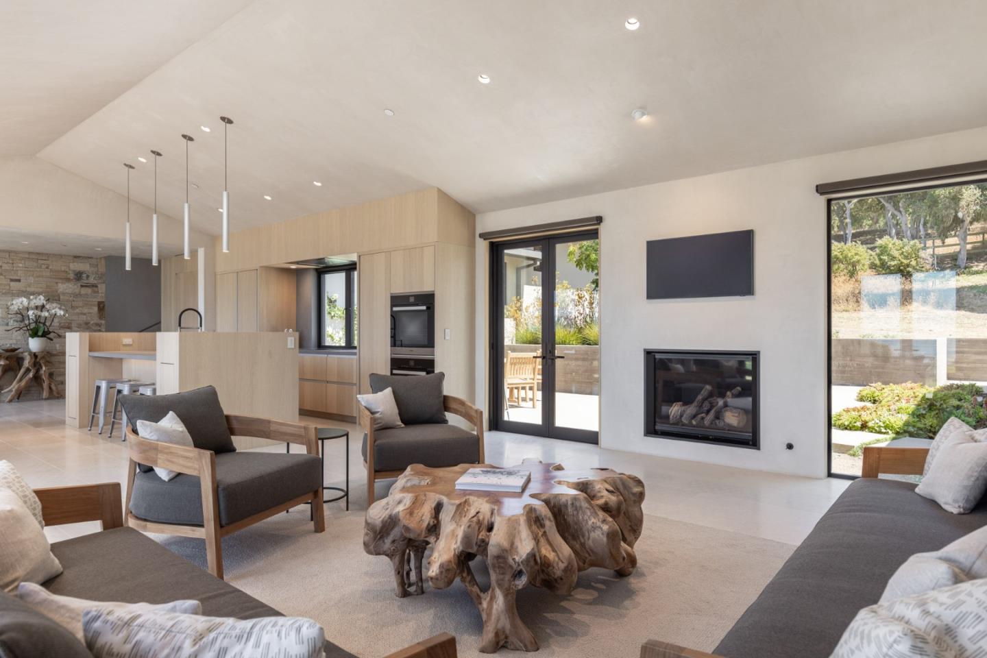 Detail Gallery Image 9 of 33 For 53 Riley Ranch Rd, Carmel,  CA 93923 - 4 Beds | 3/1 Baths