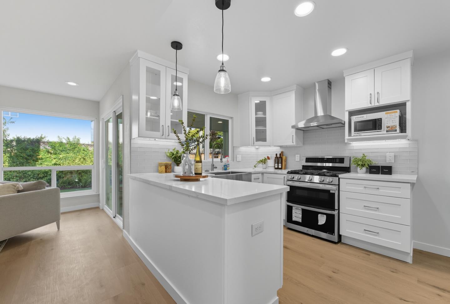 Detail Gallery Image 6 of 37 For 521 Canton Dr, San Jose,  CA 95123 - 4 Beds | 2 Baths