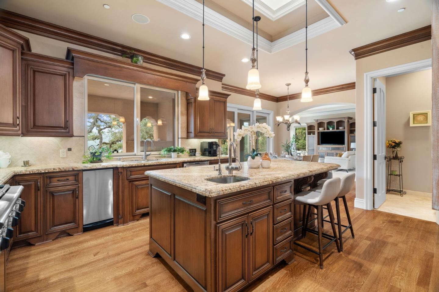 Detail Gallery Image 15 of 92 For 2302 Hoya Ln, Gilroy,  CA 95020 - 4 Beds | 3/1 Baths