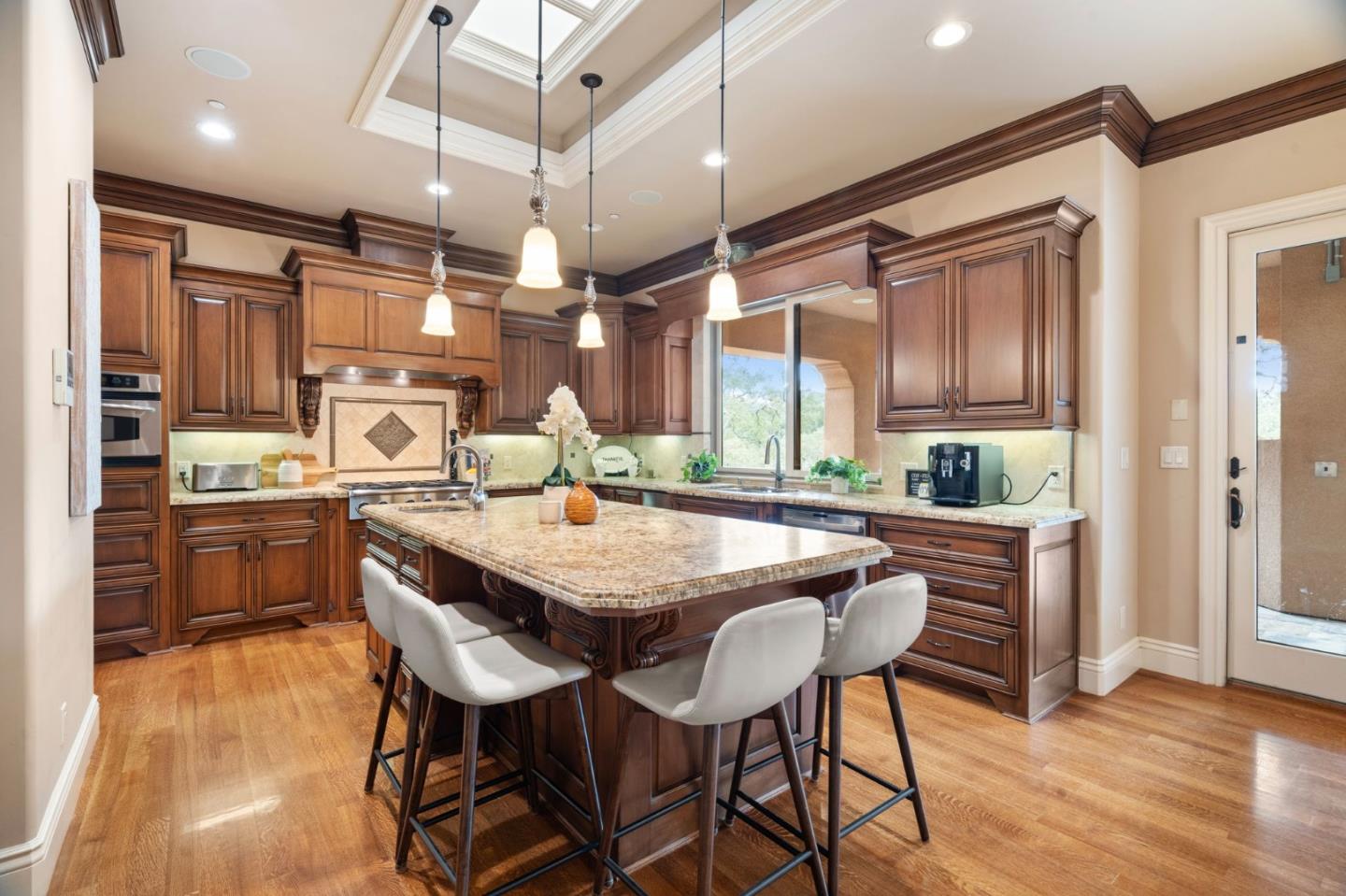 Detail Gallery Image 16 of 92 For 2302 Hoya Ln, Gilroy,  CA 95020 - 4 Beds | 3/1 Baths