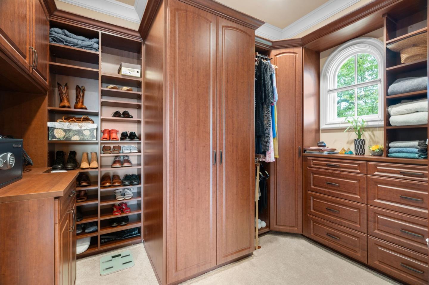 Detail Gallery Image 32 of 92 For 2302 Hoya Ln, Gilroy,  CA 95020 - 4 Beds | 3/1 Baths